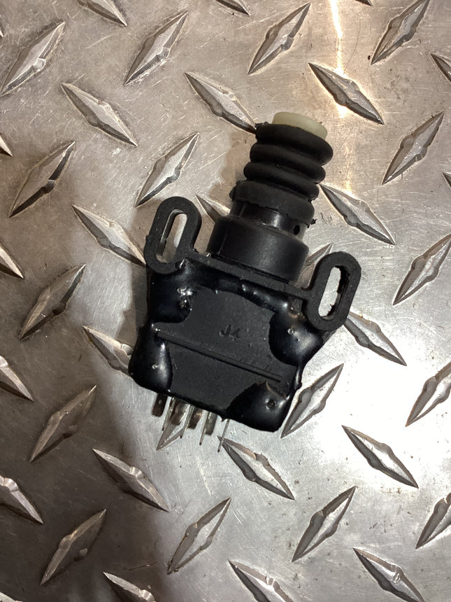 Mahindra Tractor PTO Switch, 000013058P05
