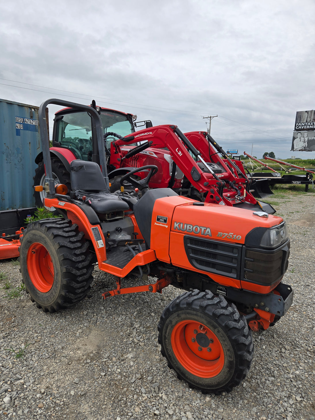 Preowned 2004 Kubota B7510 w/ Belly Mower