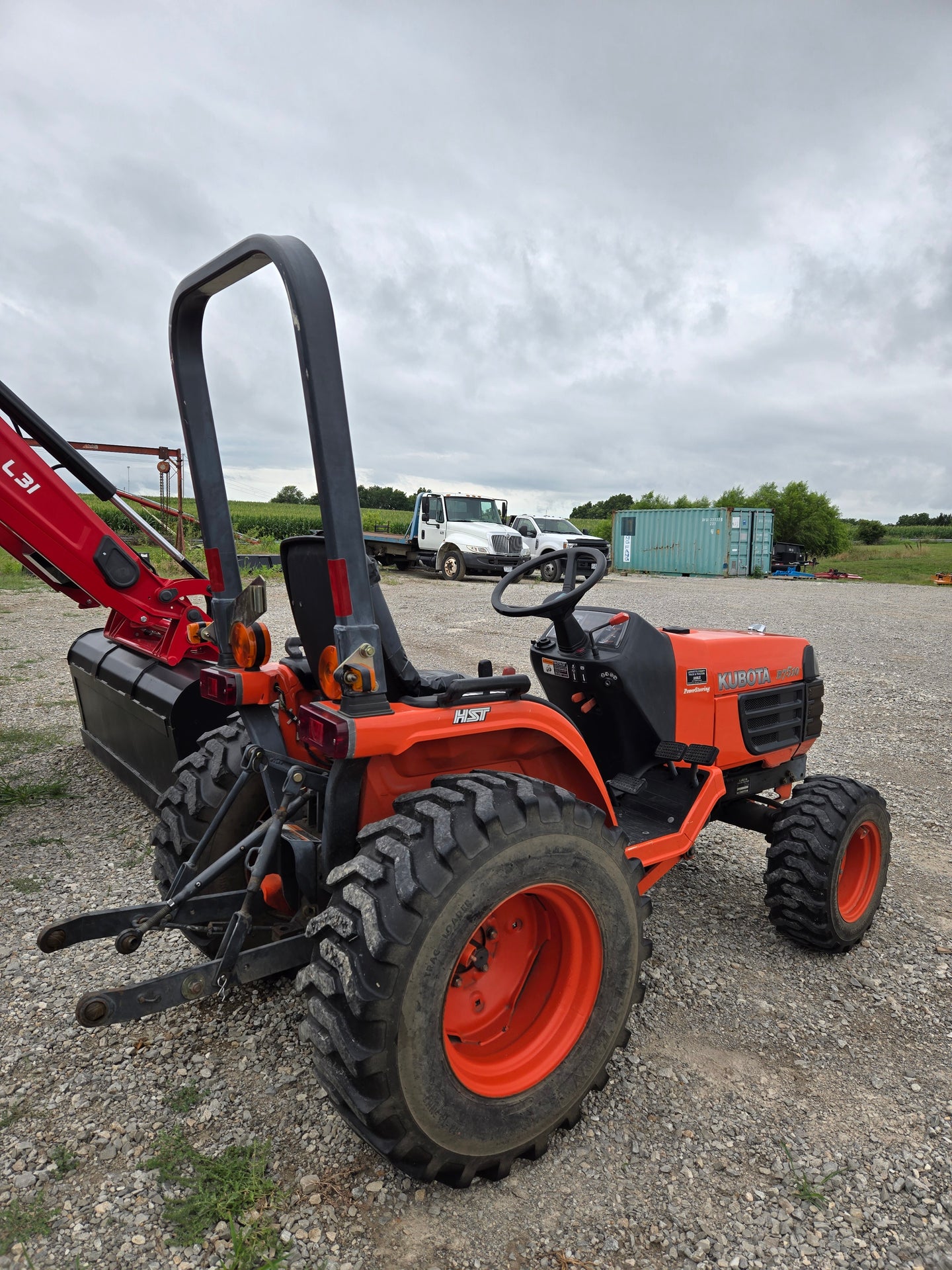 Preowned 2004 Kubota B7510 w/ Belly Mower