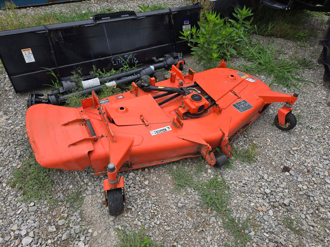 Preowned 2004 Kubota B7510 w/ Belly Mower