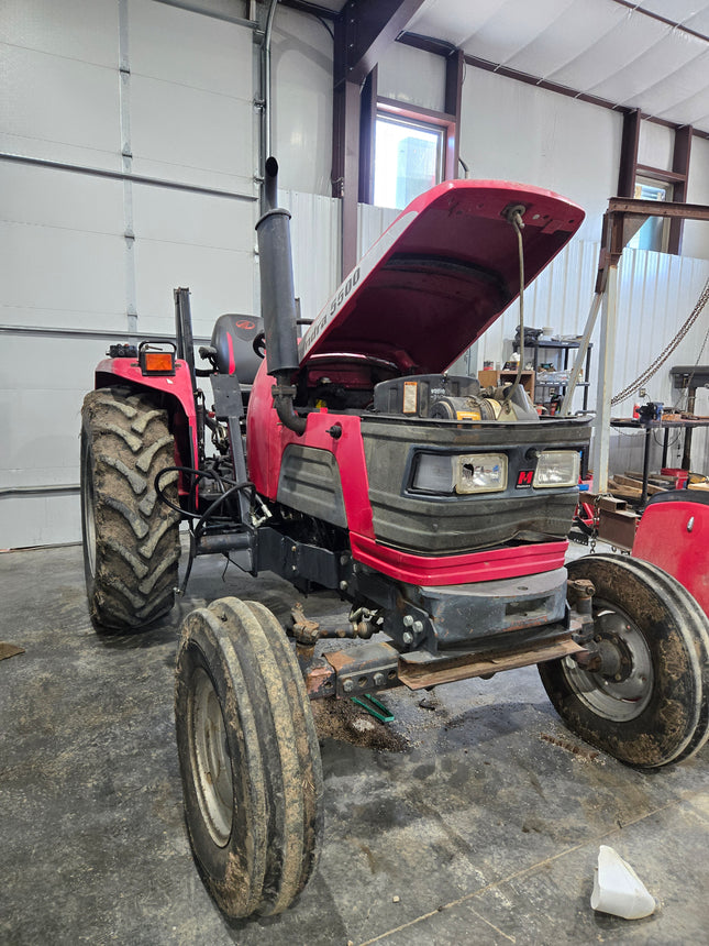 Preowned Mahindra 5500 2WD