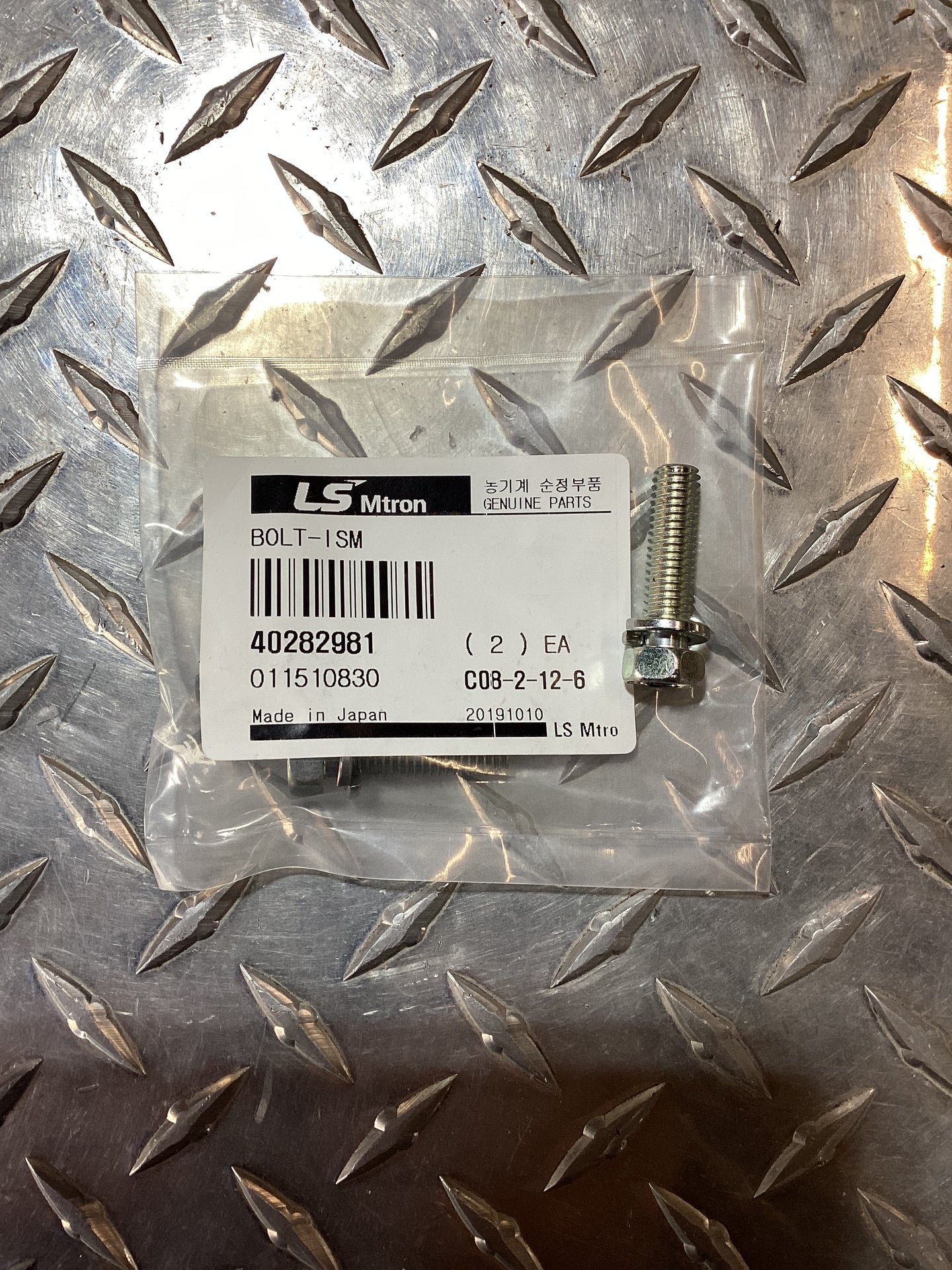 LS Tractor Bolt ISM, 40282981
