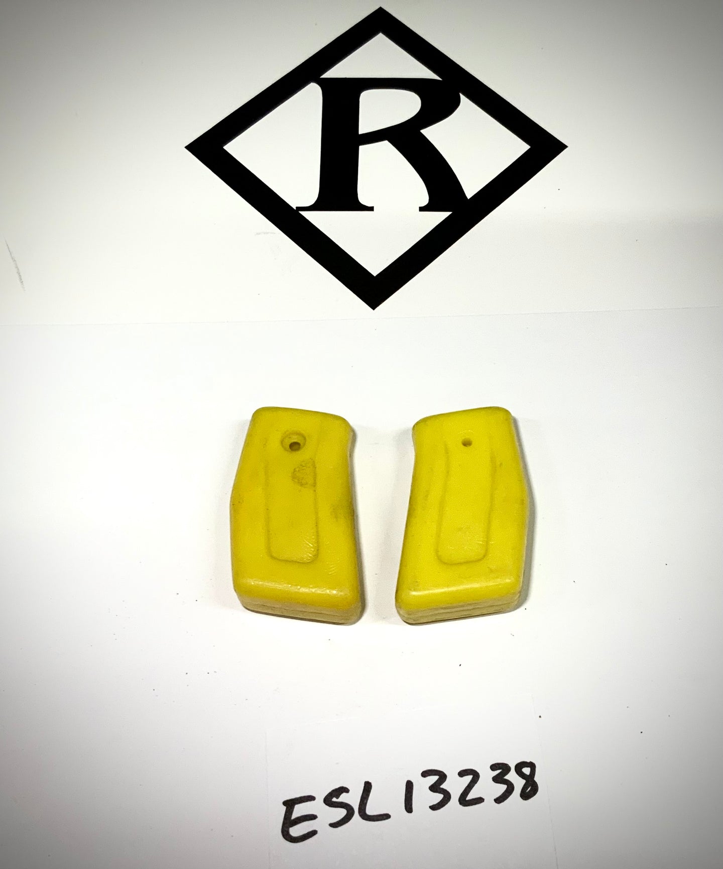 Farmtrac Hydraulic Controller Lever, 2 Pack, Yellow Knob, ESL13238