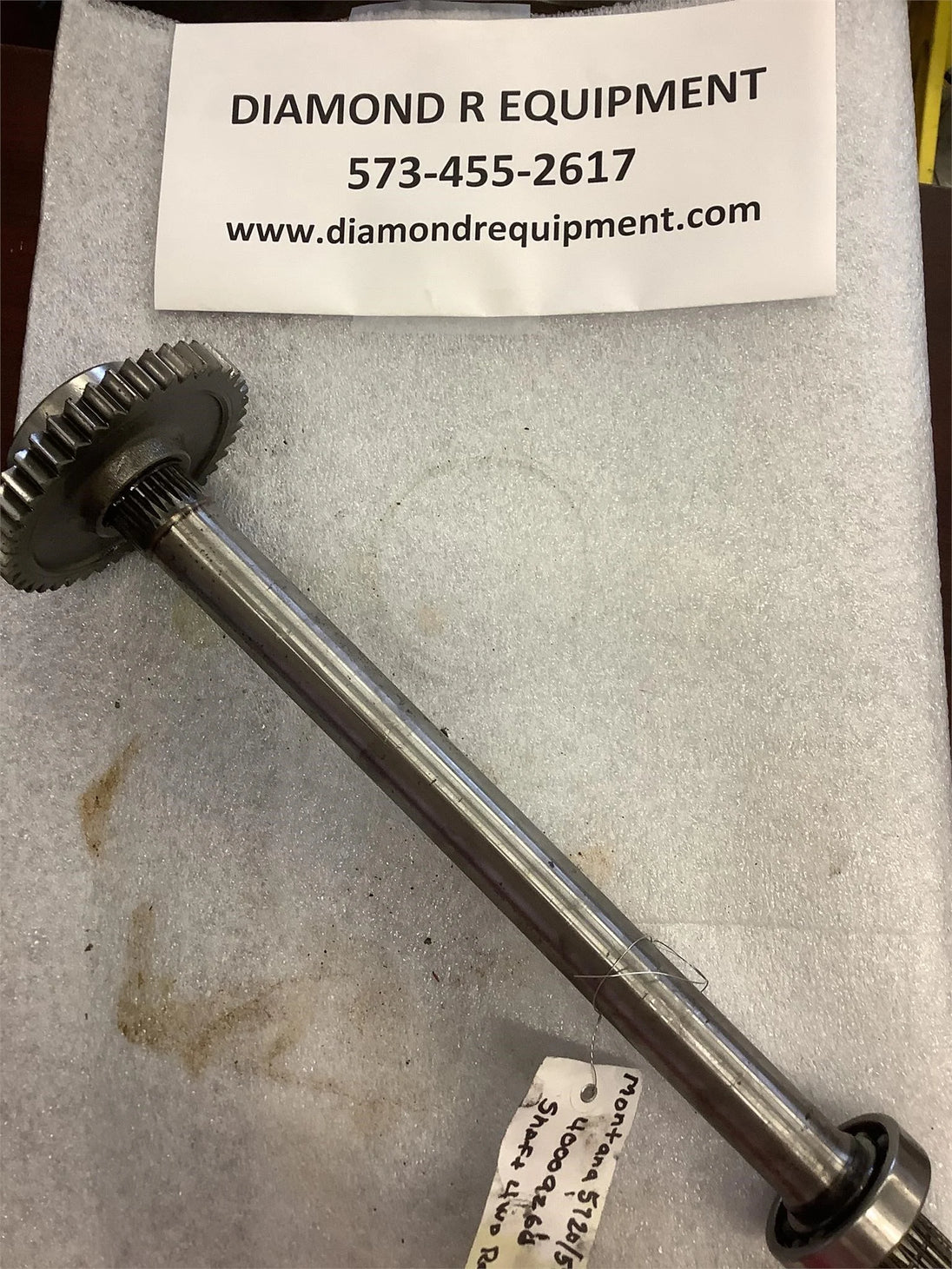 Montana 5720/5740 4wd Rear Shaft, Used, 40009266U