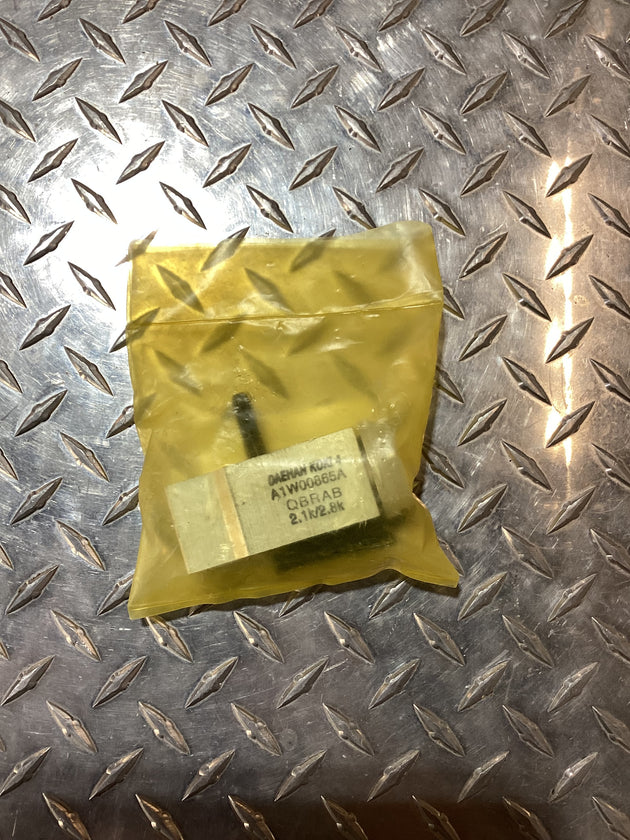 LS Tractor Expansion Valve Assembly, 40352090