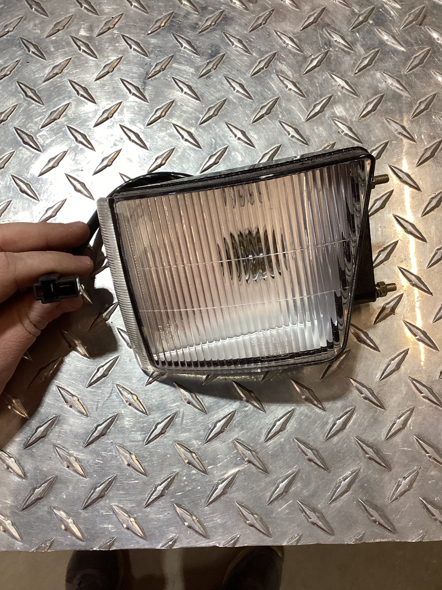 Mahindra RH Parking Lamp, 000060516M01