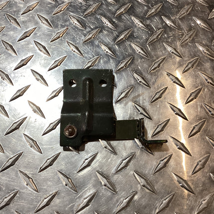 Mahindra LH Side Panel Latch, 007500269D91