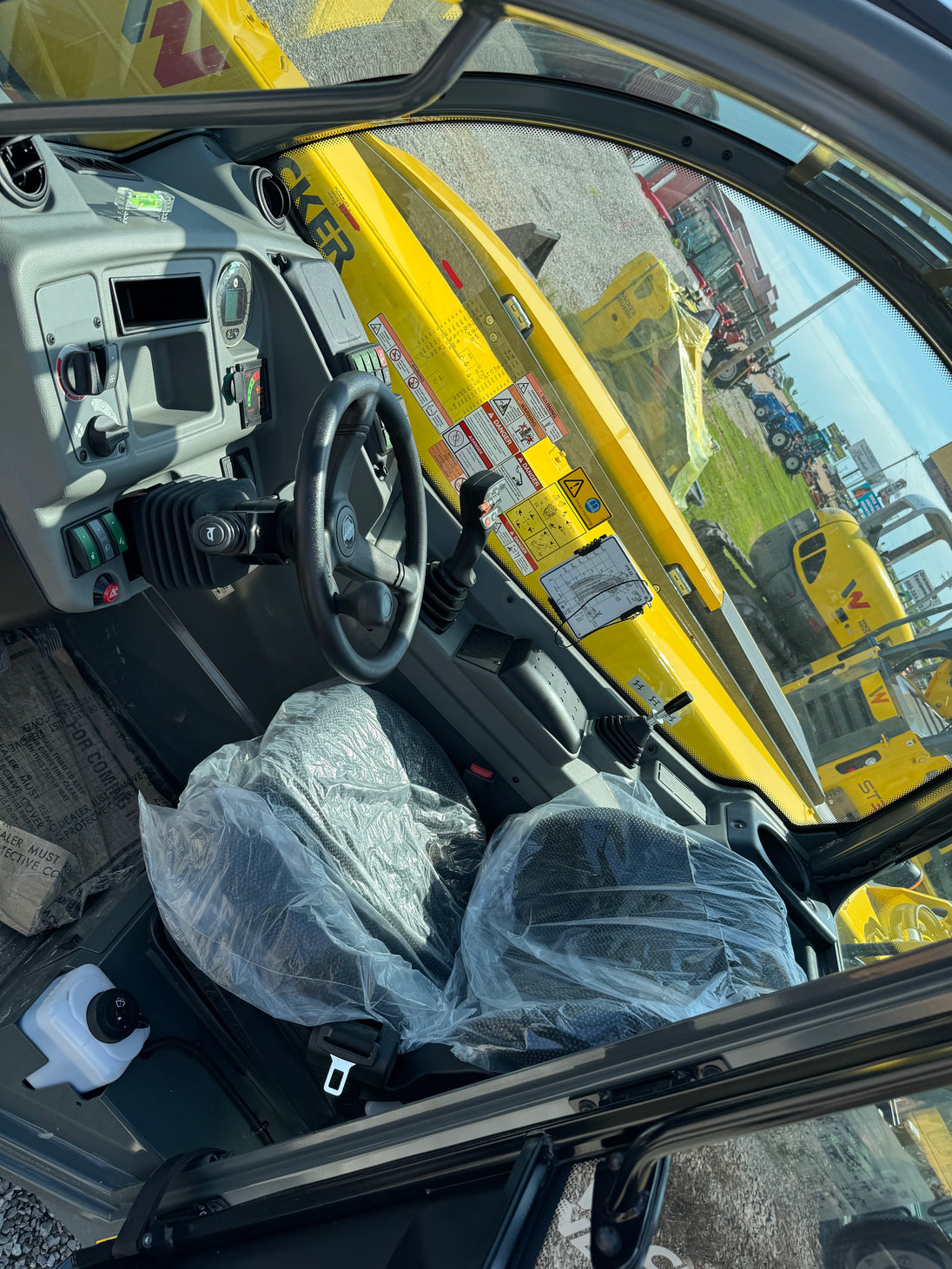 Wacker Neuson TH627 Telehandler