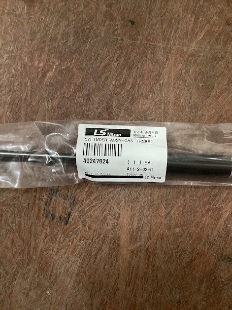 LS Tractor Gas Cylinder Assembly, 40247624