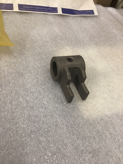LS Tractor Adaptor M/Shift, 40010329