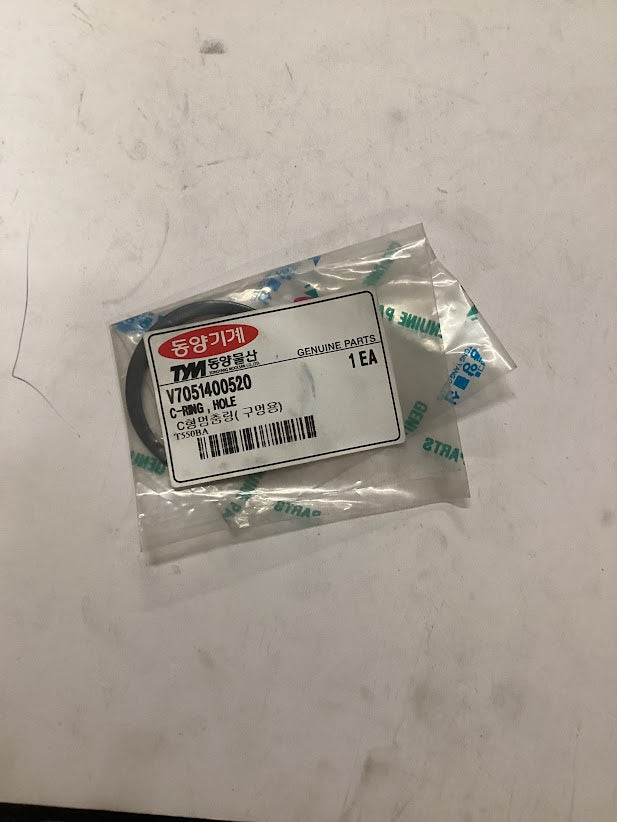 TYM/Mahindra Tractor C Ring Hole, V7051400520