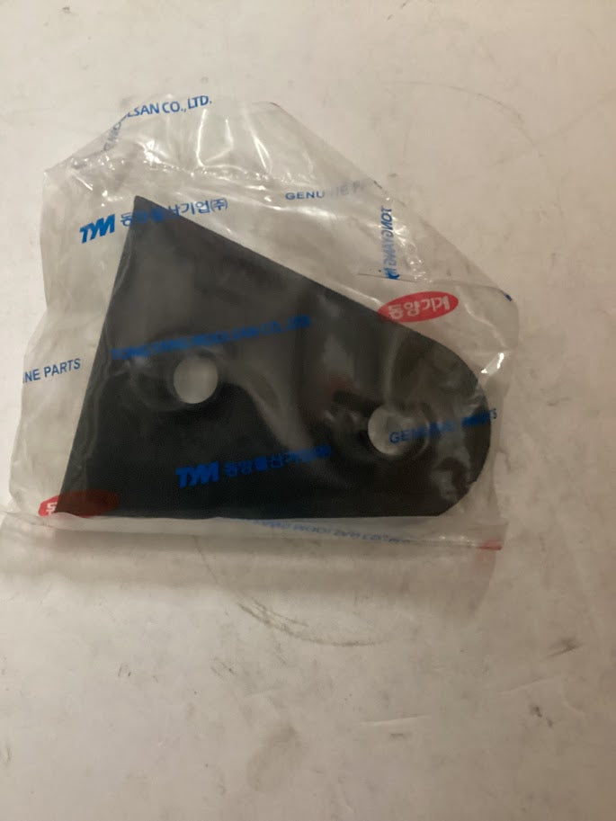 TYM/Mahindra Tractor Grommet Door Hinge, 19027672060