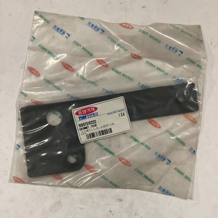 TYM/Mahindra Tractor Grommet Door, 16997010220