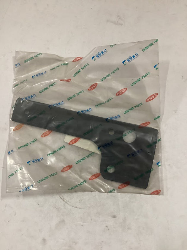 TYM/Mahindra Tractor Grommet Door, 16997010220