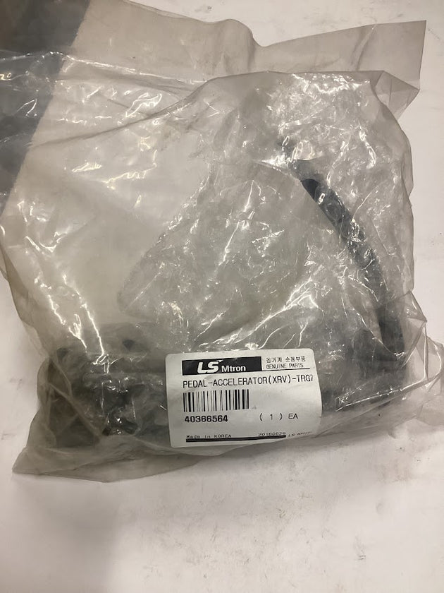 LS Tractor Pedal Accelerator, 40366564