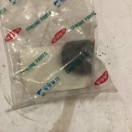 TYM/Mahindra Tractor Bracket Fixed Glass, 16997010061