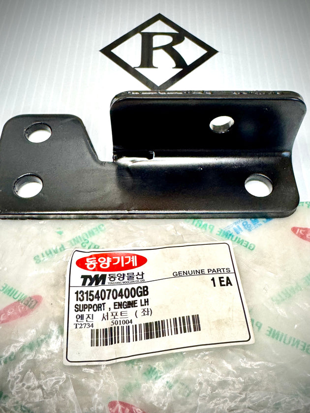 TYM Support Engine LH Fork Bracket, 13154070400GB