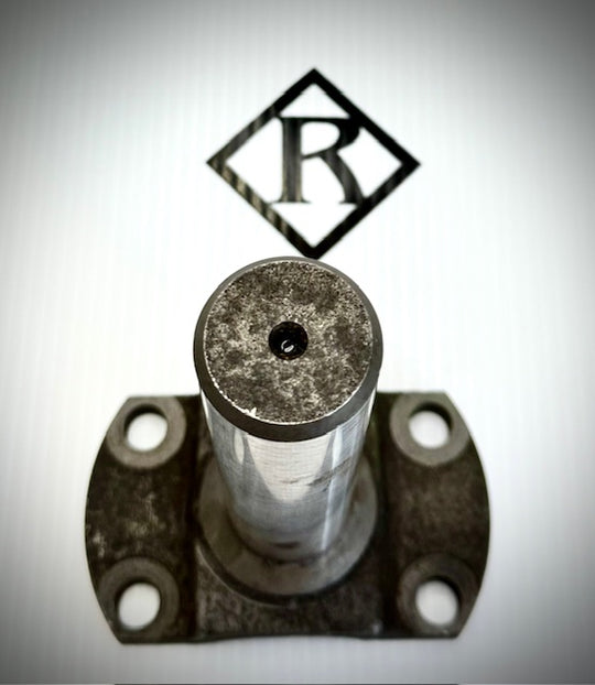 Tonutti / Wolagri / Hog Master Pivot Shaft with Flange, 50616020