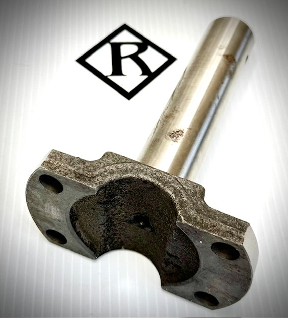 Tonutti / Wolagri / Hog Master Pivot Shaft with Flange, 50616020