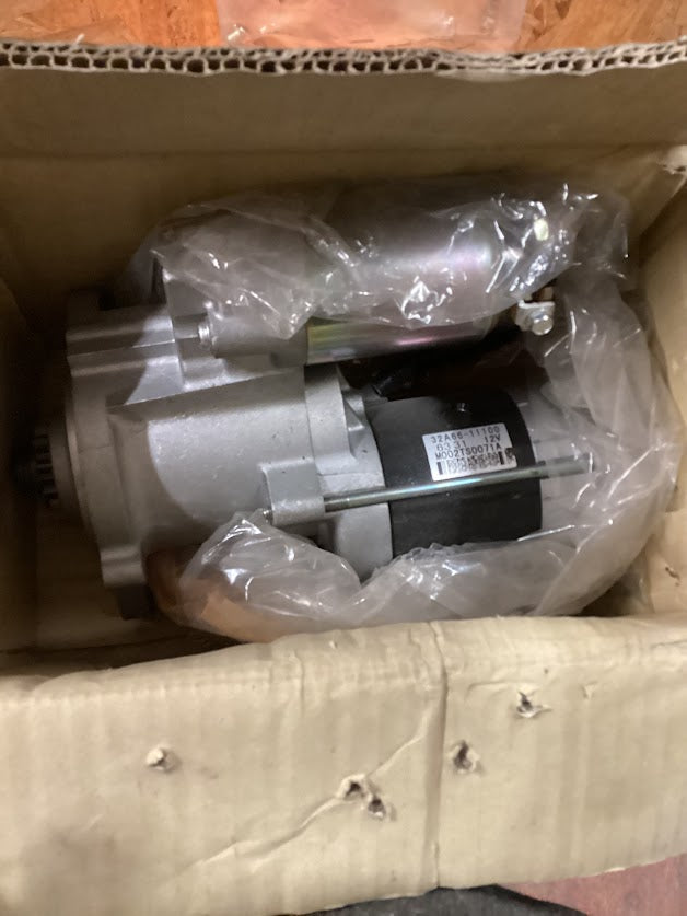LS Tractor / Caterpillar / Mitsubishi, Starter, 32A66-11100, 40109519