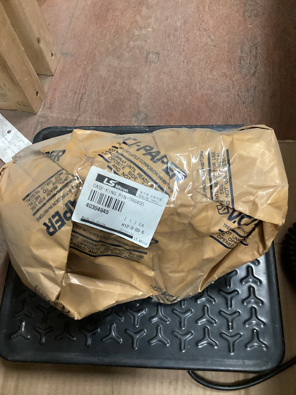 LS Tractor Case, King Pin, 40304945