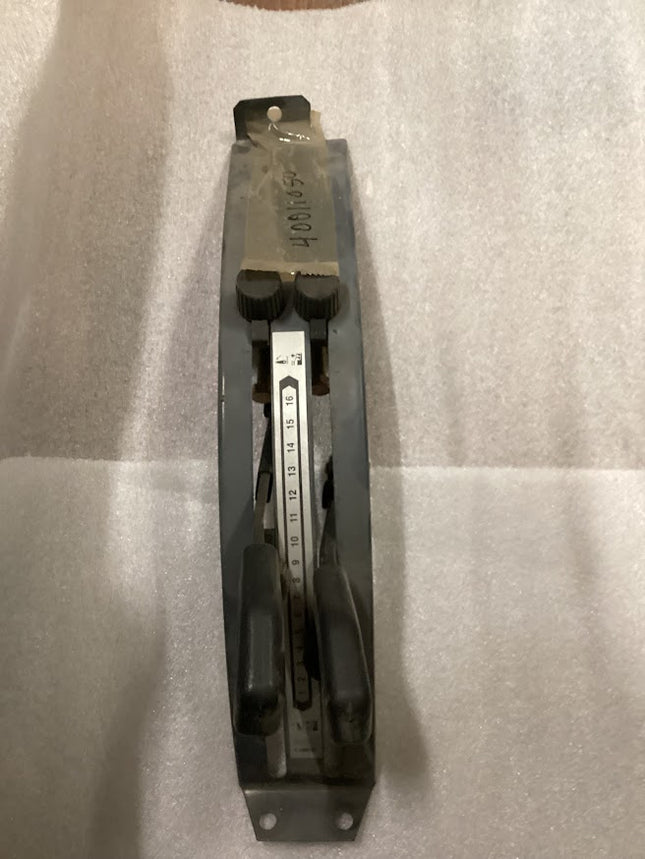 LS Tractor Hydraulic Lever Guide, TRG825, 40011050