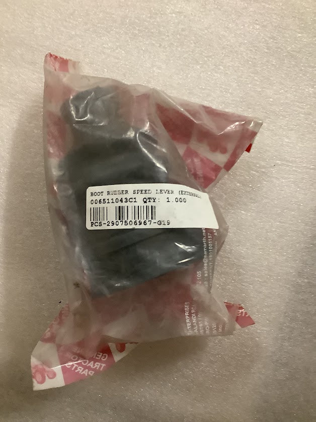 Mahindra Rubber Boot, 006511043C1