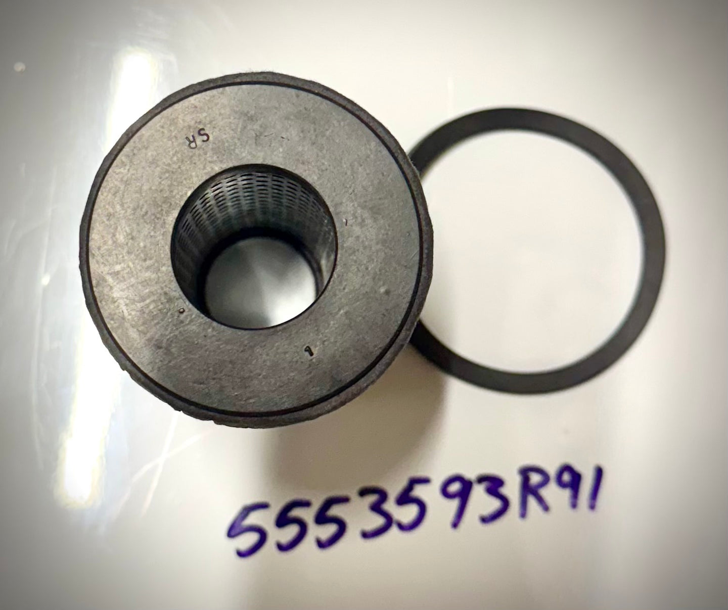 Mahindra Oil Filter, 005553593R91