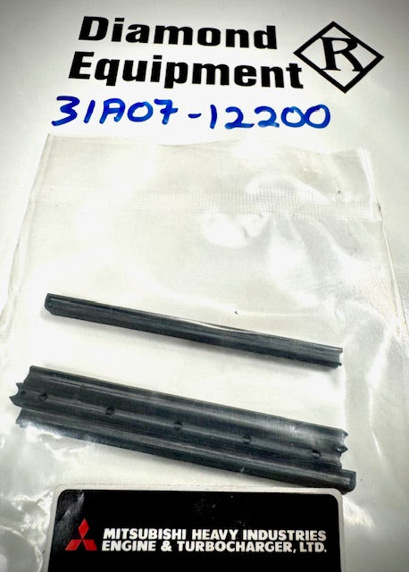 Mahindra / Mitsubishi Side Seal, 31A0712200