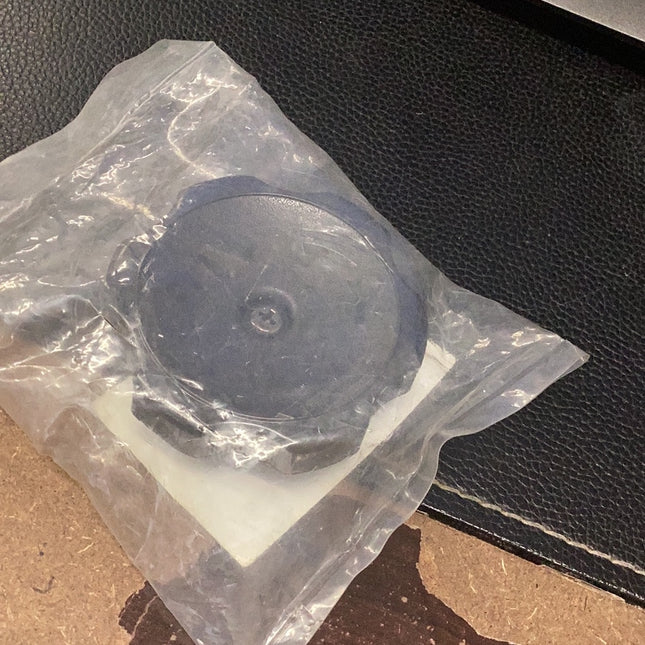 LS Tractor Cap Oil, 40055751