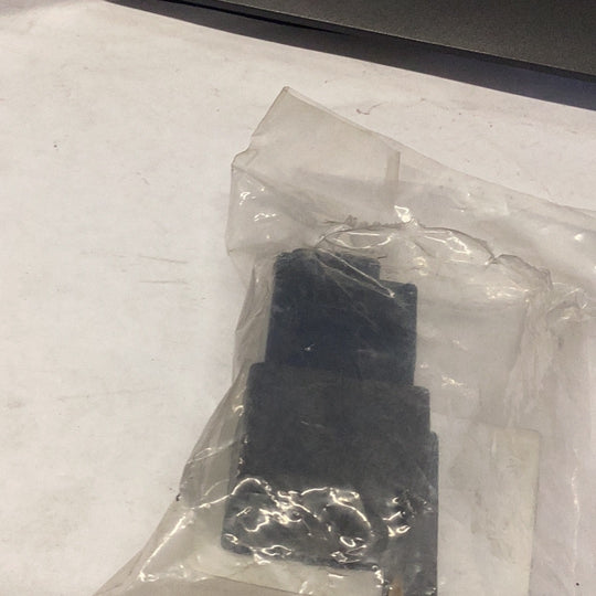 LS Tractor Relay, 40007184