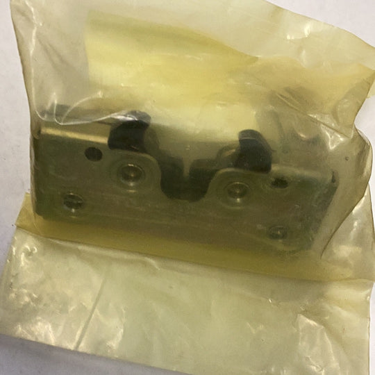 LS Tractor Catch, 40182629