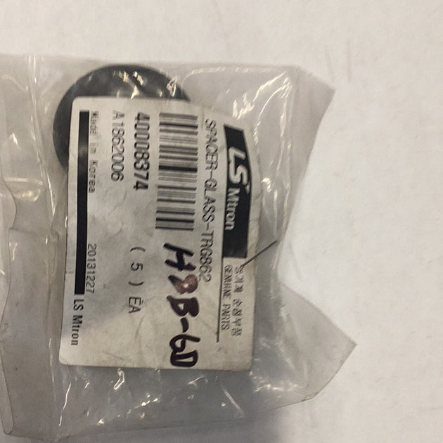 LS Tractor, Spacer Glass, 40008374